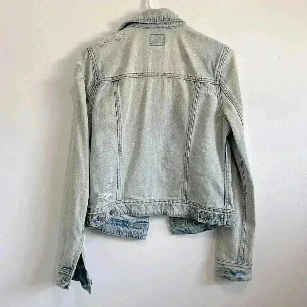 American Eagle distressed light Jean Jacket size S - Picture 2 of 2